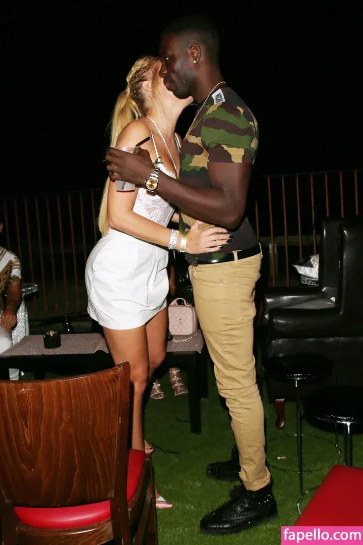 Lauren Rose Goodger Onlyfans Photo Gallery 