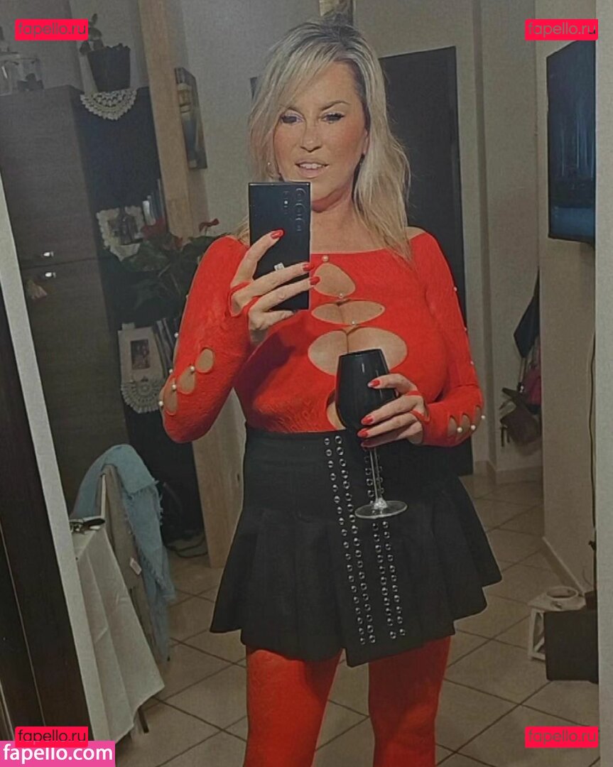 Elena Daniela Ungureanu / danachanel / elenadanielaungureanu Onlyfans Photo Gallery 