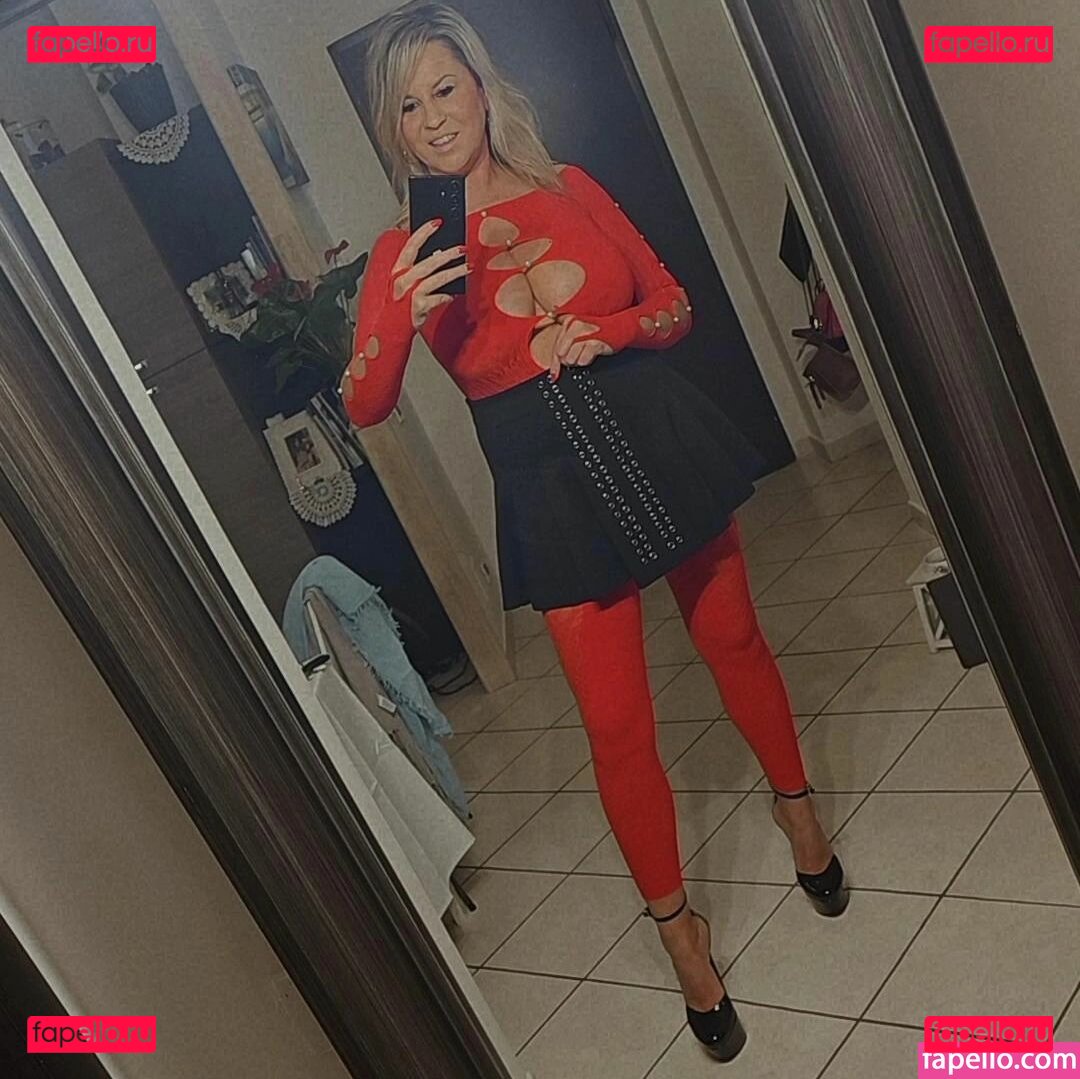 Elena Daniela Ungureanu / danachanel / elenadanielaungureanu Onlyfans Photo Gallery 