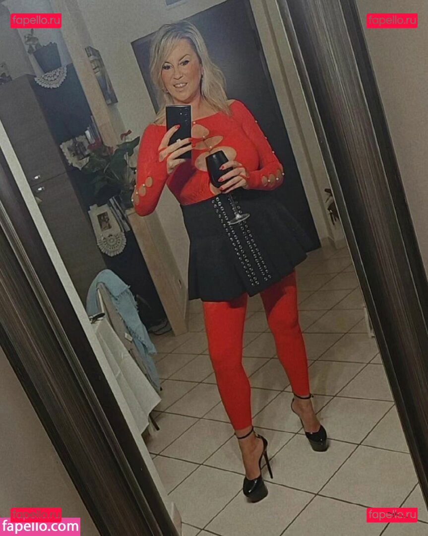 Elena Daniela Ungureanu / danachanel / elenadanielaungureanu Onlyfans Photo Gallery 