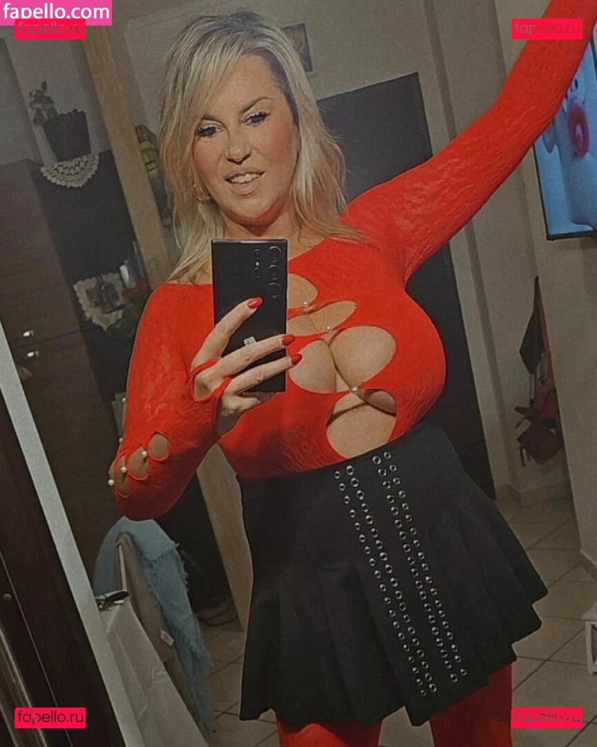 Elena Daniela Ungureanu / danachanel / elenadanielaungureanu Onlyfans Photo Gallery 