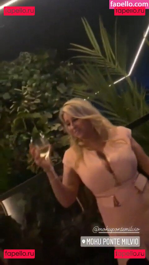 Elena Daniela Ungureanu / danachanel / elenadanielaungureanu Onlyfans Photo Gallery 