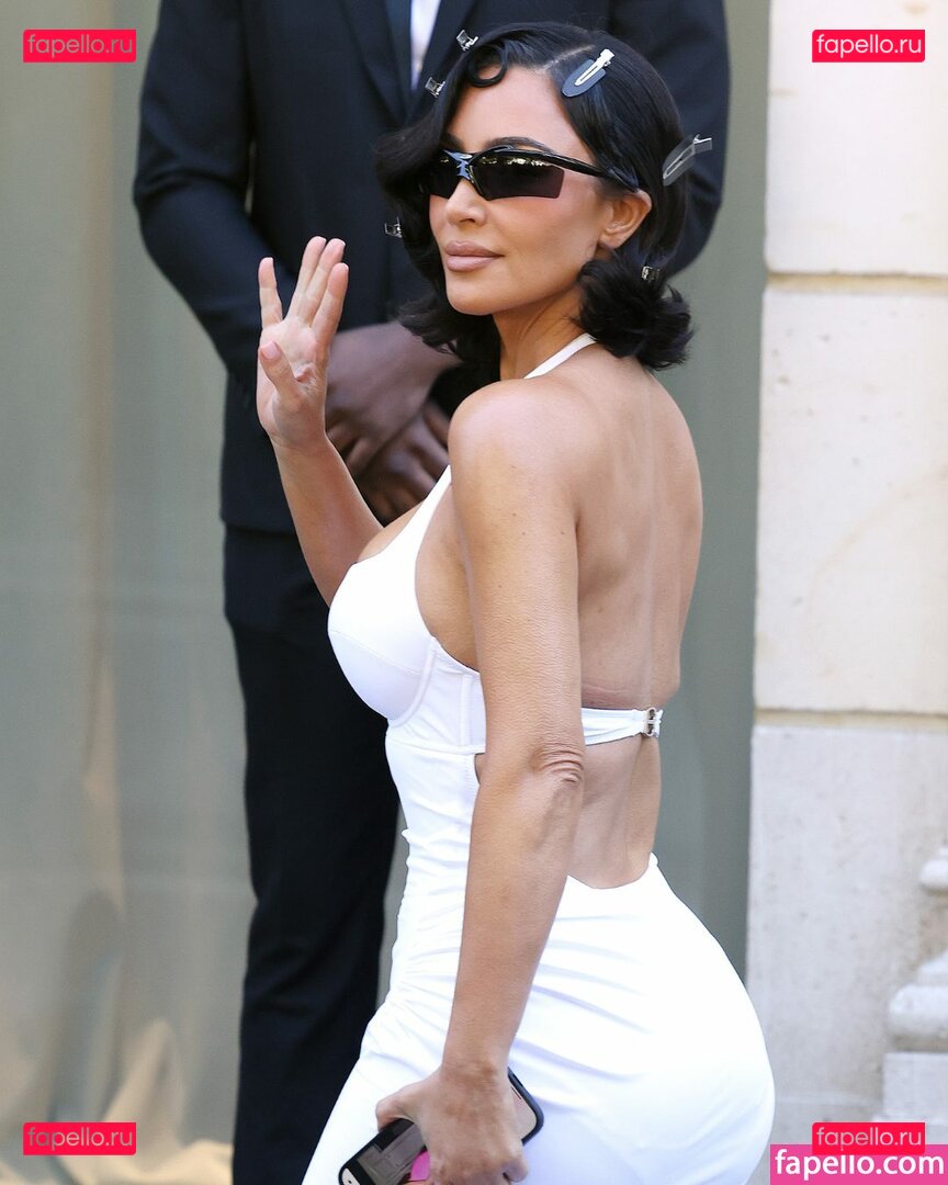 Kim Kardashian / kim_kardashian / kimkardashian Onlyfans Photo Gallery 