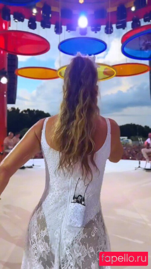 Ivete Sangalo Nude Onlyfans Photo 28