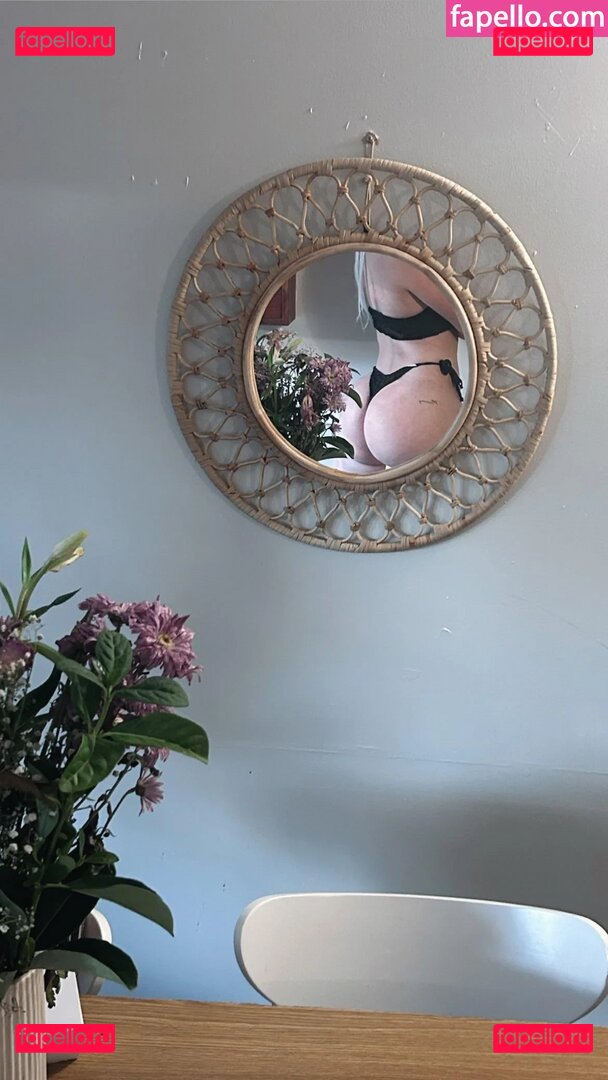 Nikita Simpson / nikita_simpson Onlyfans Photo Gallery 