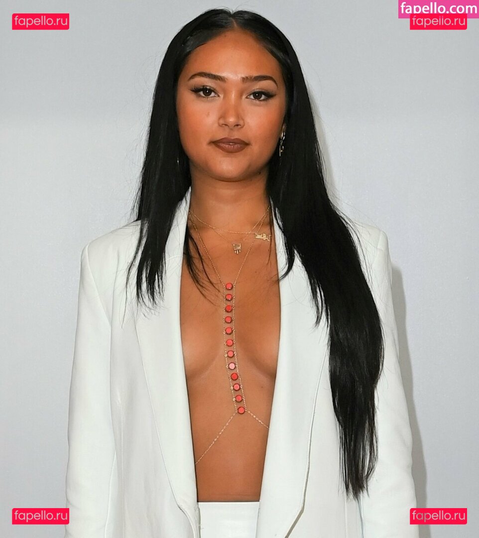 Joy Crookes / joycrookes / veronicaxbee Onlyfans Photo Gallery 