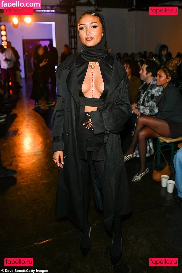 Joy Crookes / joycrookes / veronicaxbee Onlyfans Photo Gallery 