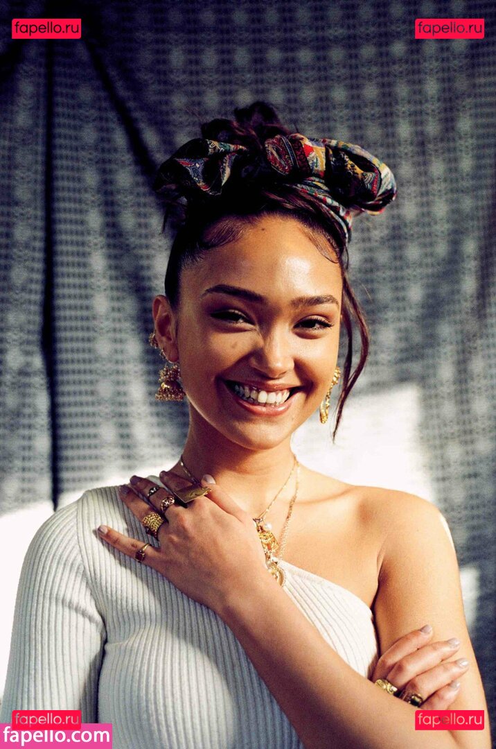 Joy Crookes / joycrookes / veronicaxbee Onlyfans Photo Gallery 