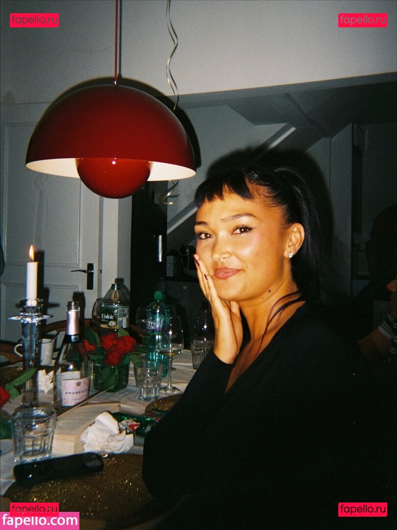 Joy Crookes / joycrookes / veronicaxbee Onlyfans Photo Gallery 