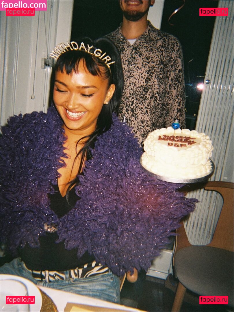 Joy Crookes / joycrookes / veronicaxbee Onlyfans Photo Gallery 