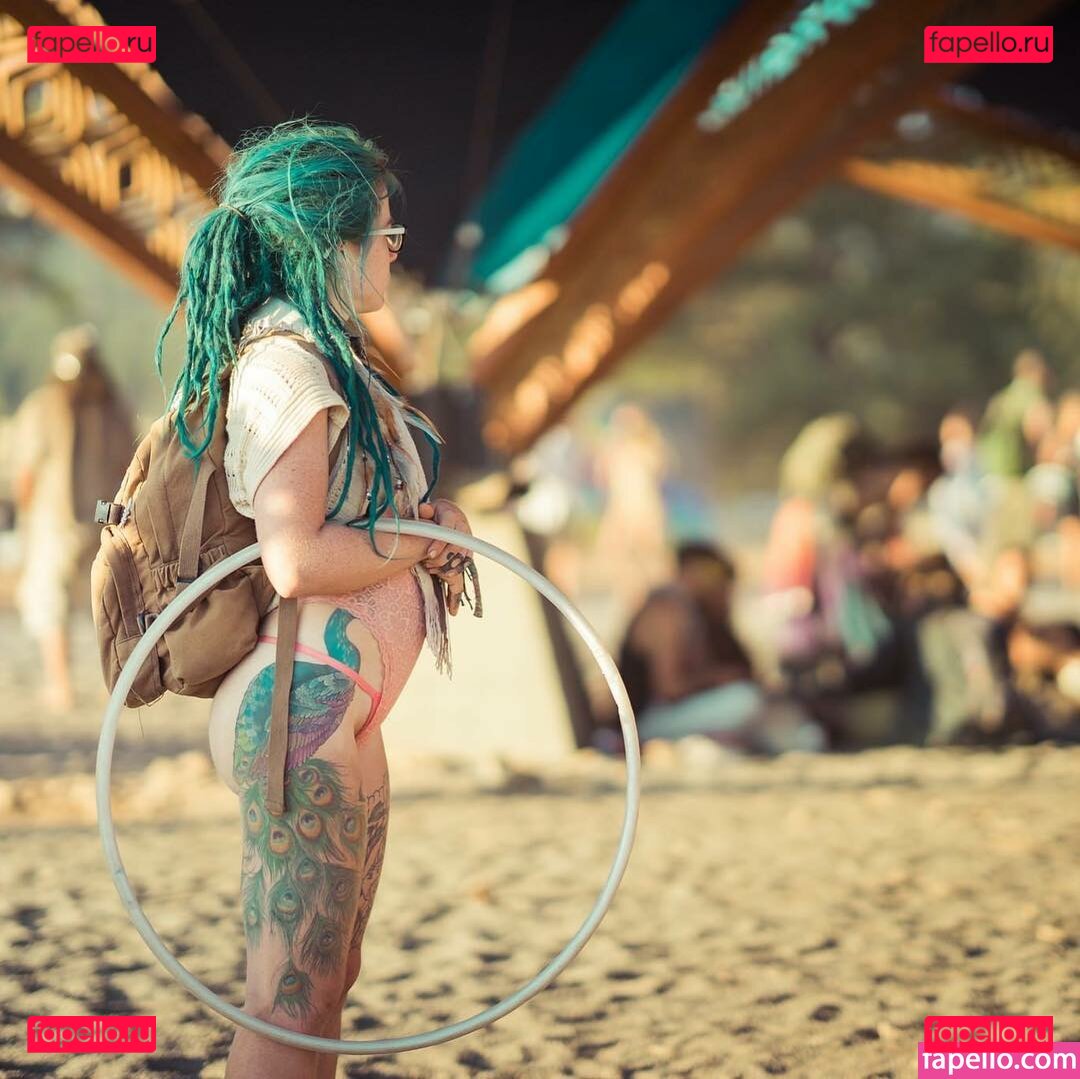 BluTube / Blukitsune9 / Orchidsandhoney / therealroyalblu Onlyfans Photo Gallery 