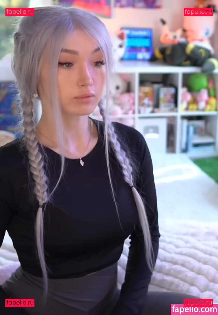 BluTube / Blukitsune9 / Orchidsandhoney / therealroyalblu Onlyfans Photo Gallery 