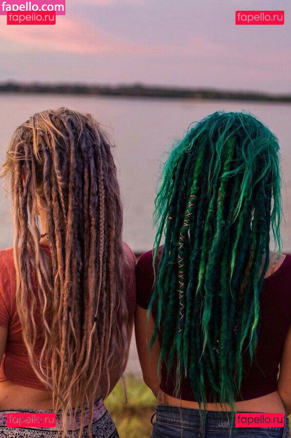 BluTube / Blukitsune9 / Orchidsandhoney / therealroyalblu Onlyfans Photo Gallery 