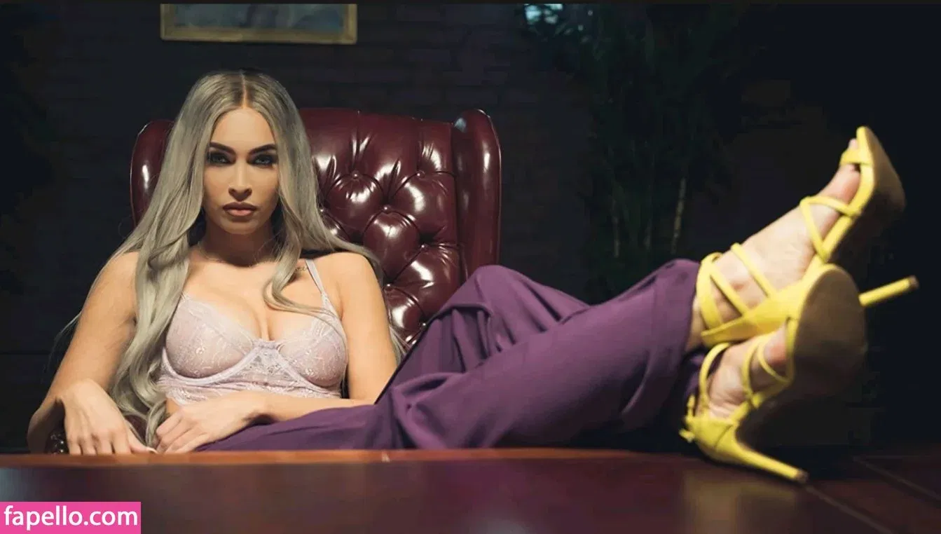 Megan Fox Onlyfans Photo Gallery 