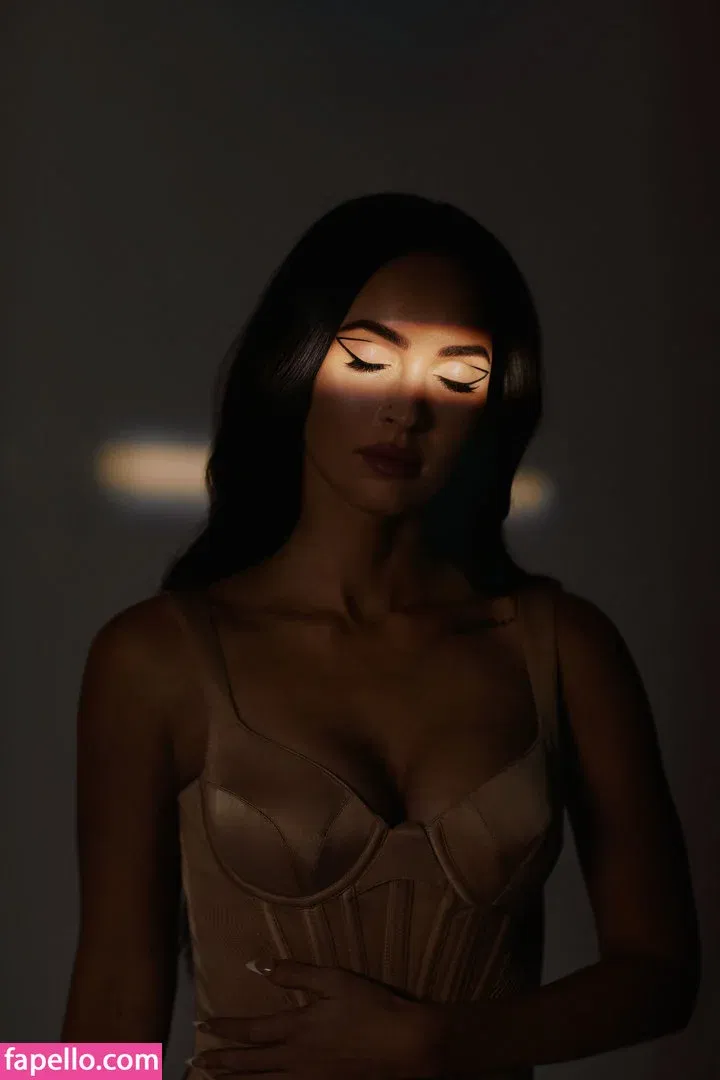 Megan Fox Onlyfans Photo Gallery 