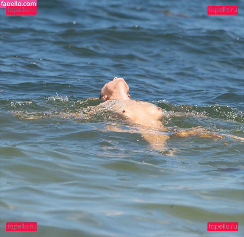 Joanna Krupa / joannakrupa / joannakrupafanpage Onlyfans Photo Gallery 