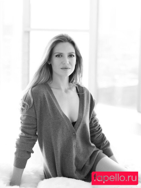 Anna Torv Nude Onlyfans Photo 33