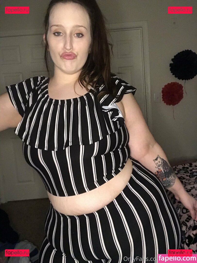 bignsmalllovethemall / shellycream Onlyfans Photo Gallery 