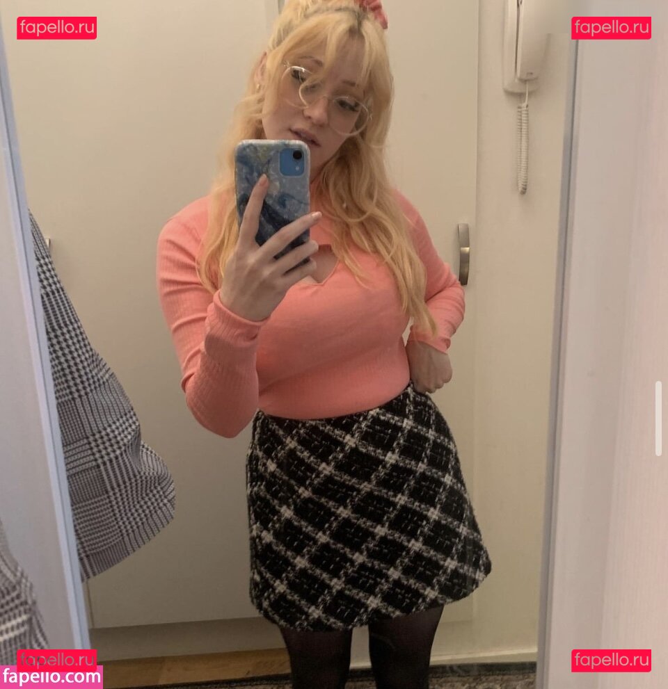 Amadani / Playfull.in.pink / https: Onlyfans Photo Gallery 