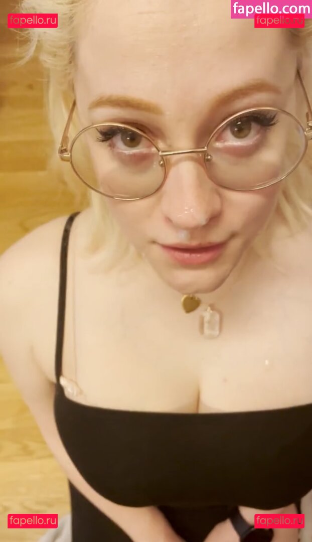 Amadani / Playfull.in.pink / https: Onlyfans Photo Gallery 