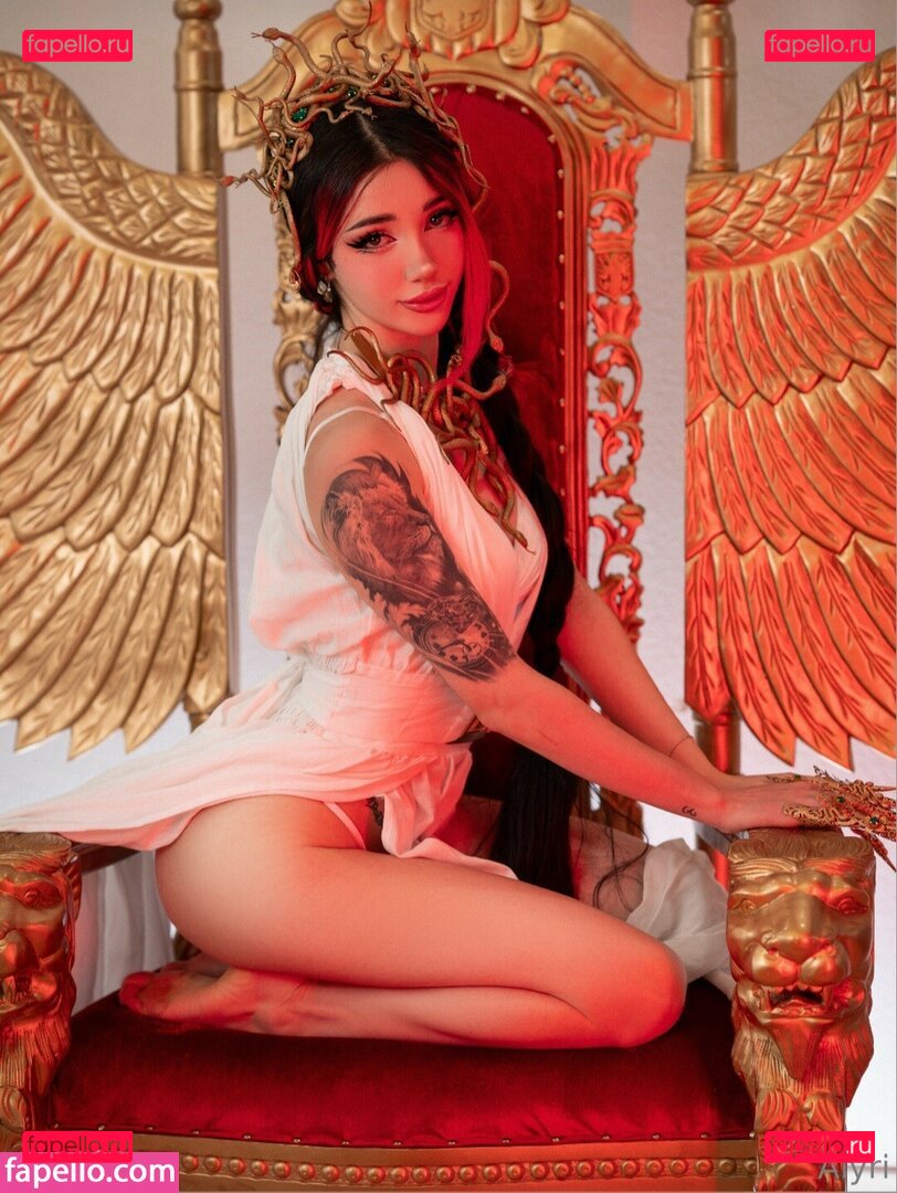 alyri / alyri_tv Onlyfans Photo Gallery 