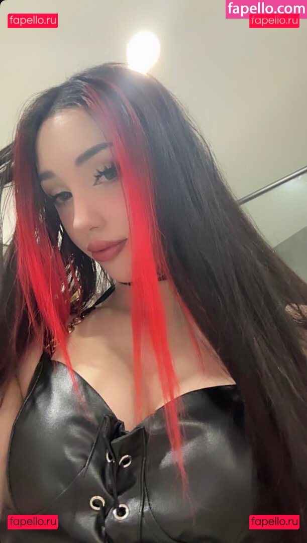 alyri / alyri_tv Onlyfans Photo Gallery 