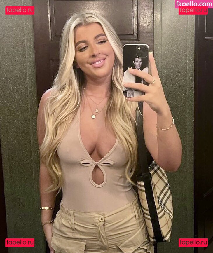 Izzy Taffs / IzzyTaffs792 / isabeltaffs / ts_izzy_wilde Onlyfans Photo Gallery 