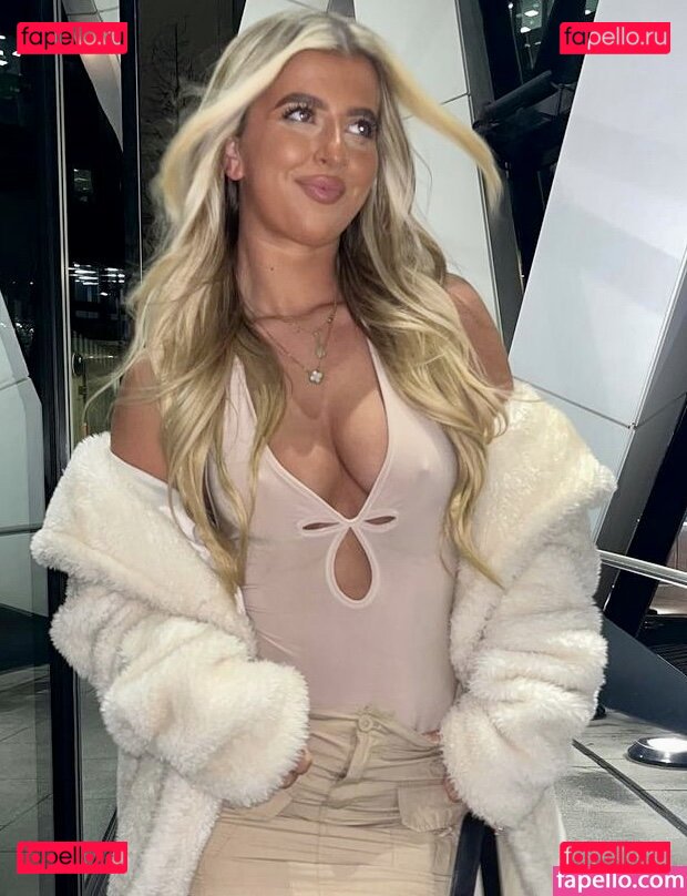 Izzy Taffs / IzzyTaffs792 / isabeltaffs / ts_izzy_wilde Onlyfans Photo Gallery 