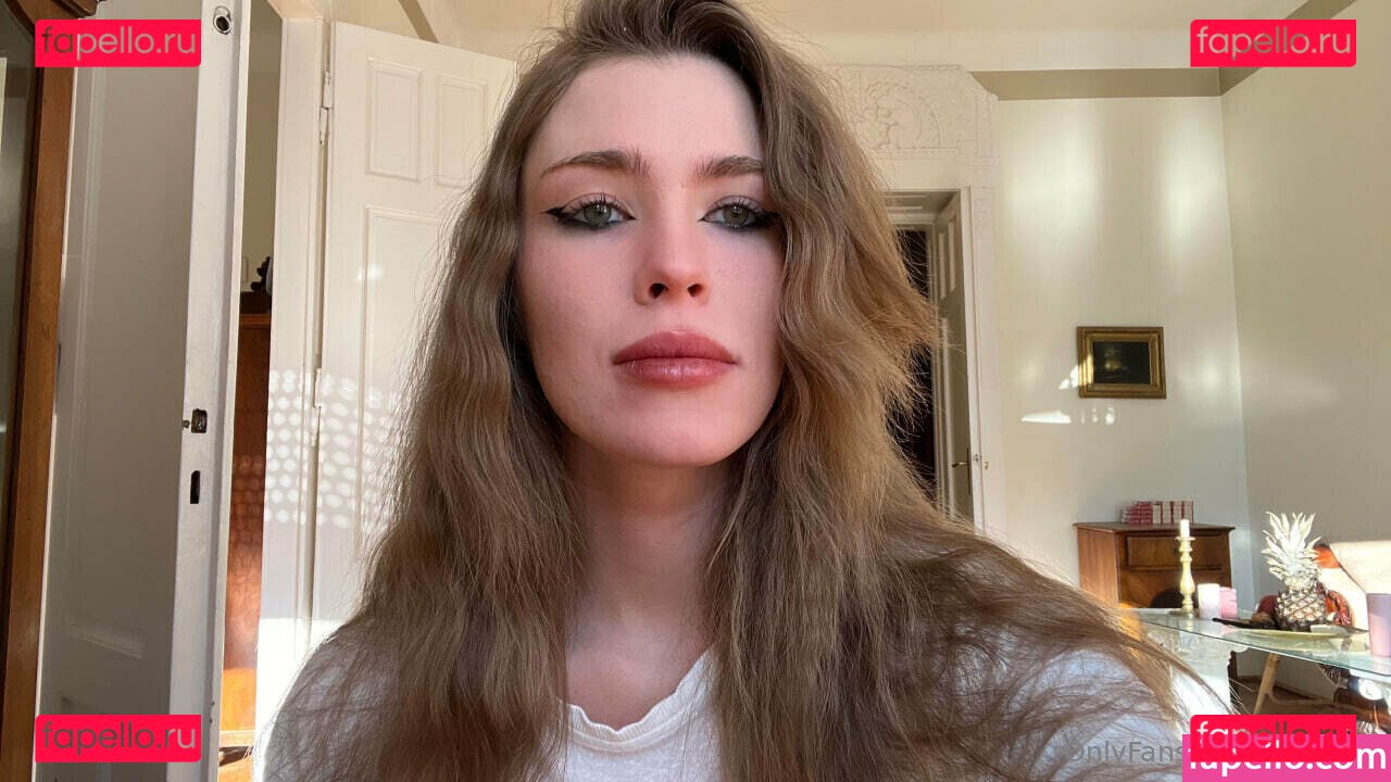 la.lunaa / laluna Onlyfans Photo Gallery 