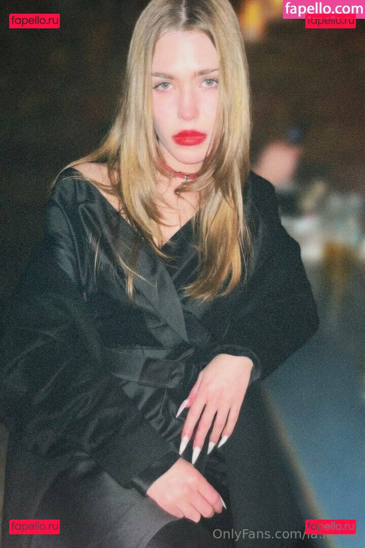 la.lunaa / laluna Onlyfans Photo Gallery 