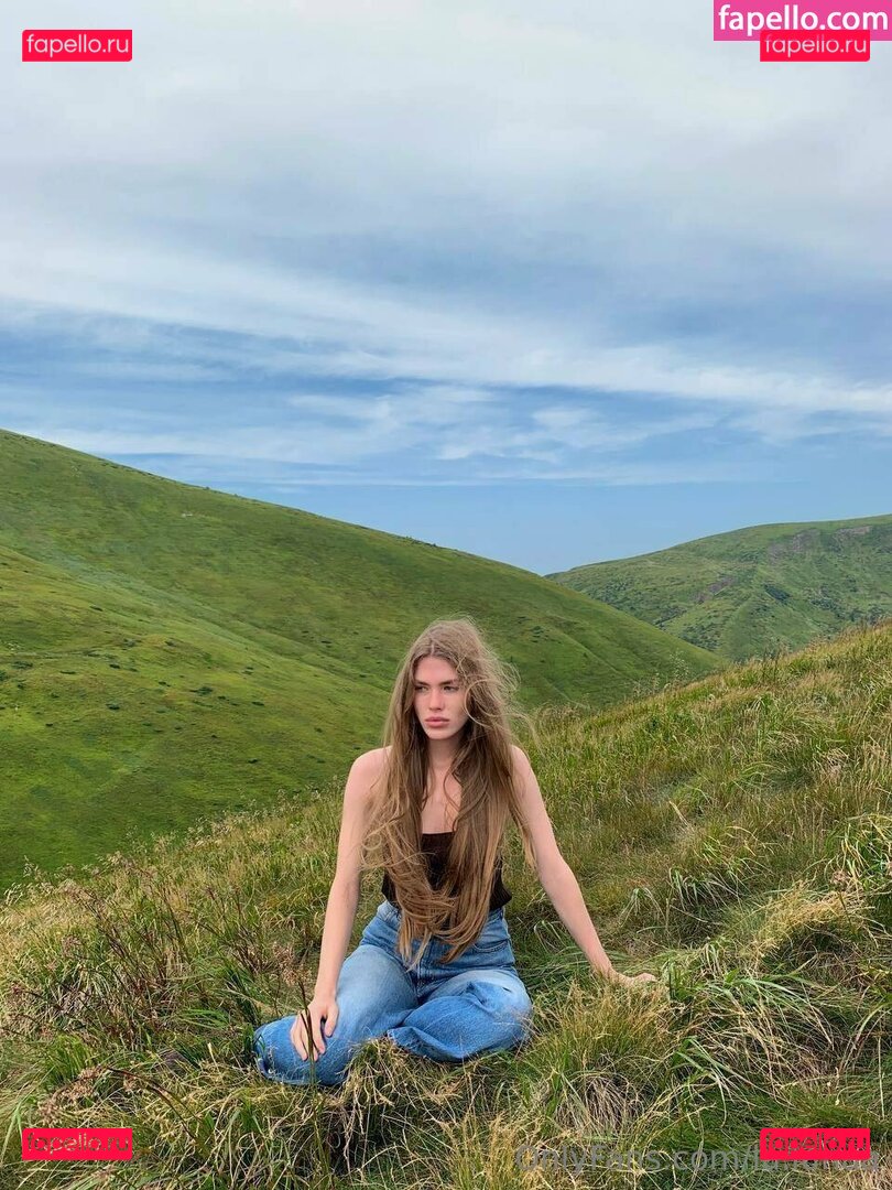 la.lunaa / laluna Onlyfans Photo Gallery 