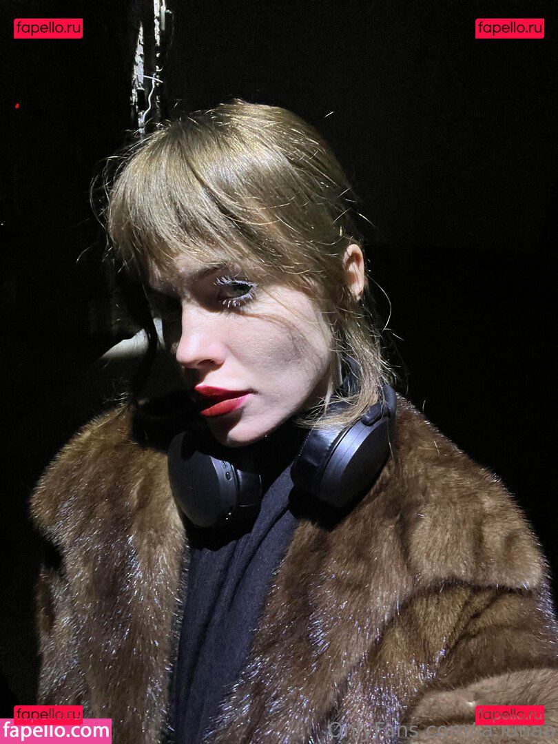 la.lunaa / laluna Onlyfans Photo Gallery 