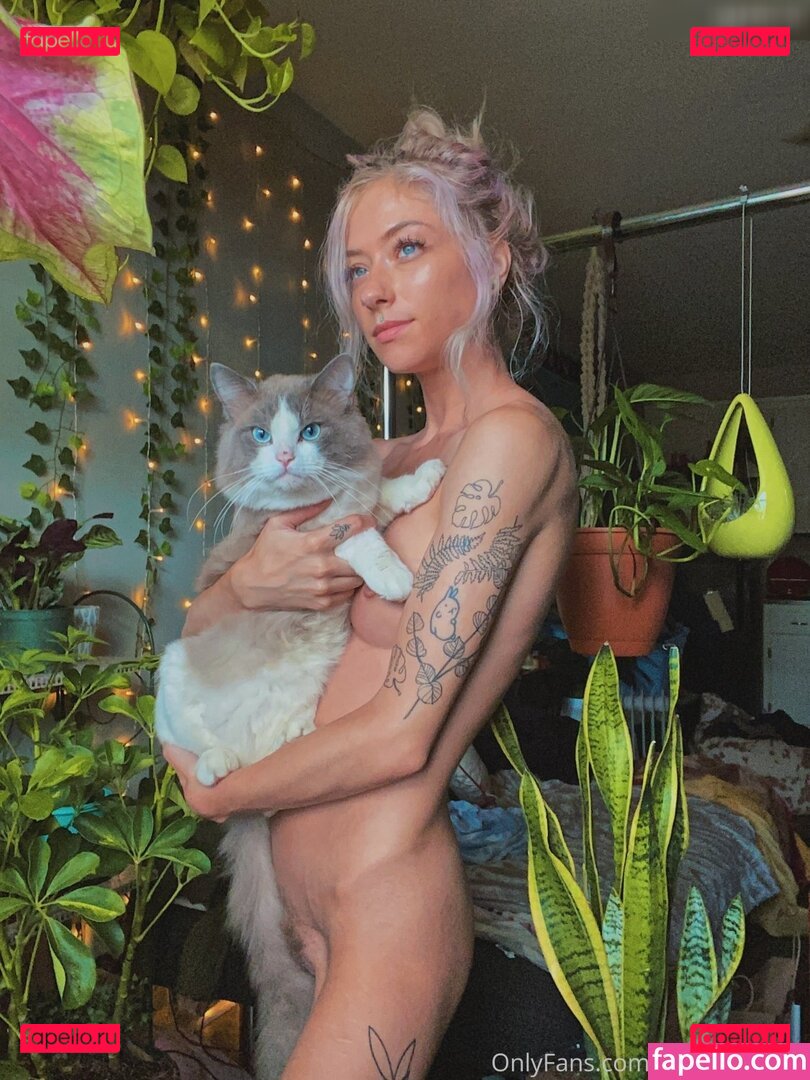 BJLovingBambi / Bambi Sage / inbedwithbambi / rainbow.venom Onlyfans Photo Gallery 