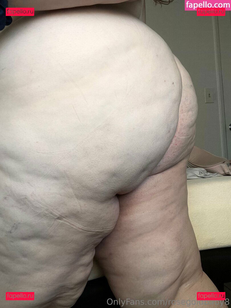 rosegoldbaby8 Onlyfans Photo Gallery 