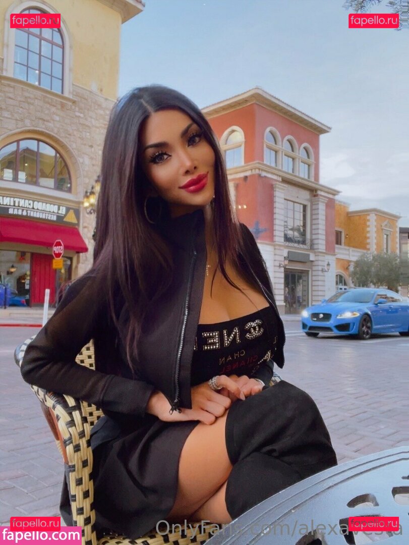 Alexa Vesta / RealAlexaV / alexavesta / alexavestasky Onlyfans Photo Gallery 