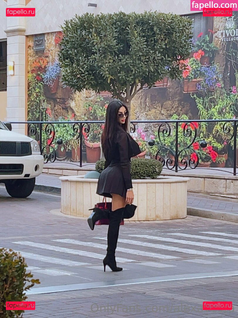 Alexa Vesta / RealAlexaV / alexavesta / alexavestasky Onlyfans Photo Gallery 