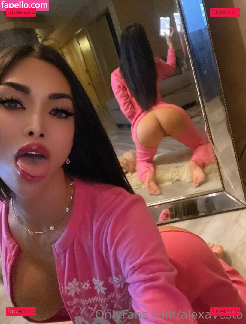 Alexa Vesta / RealAlexaV / alexavesta / alexavestasky Onlyfans Photo Gallery 