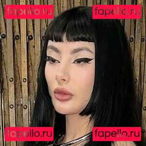 Sweet Séverine / SweetSeverine / sweet.severine / sweet_severine Onlyfans Photo Gallery 