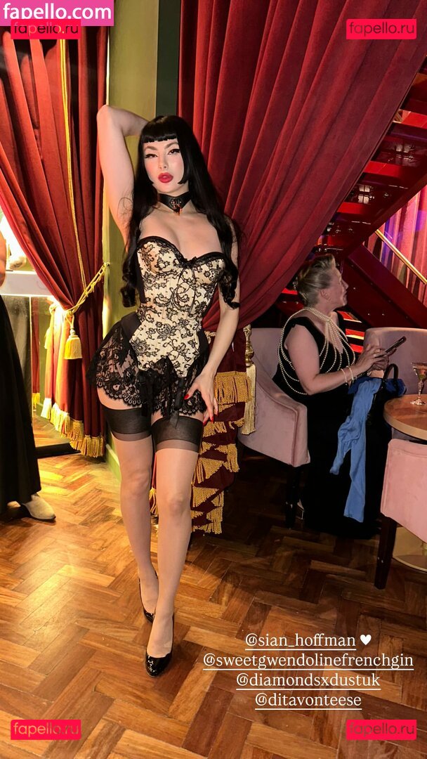 Sweet Séverine / SweetSeverine / sweet.severine / sweet_severine Onlyfans Photo Gallery 