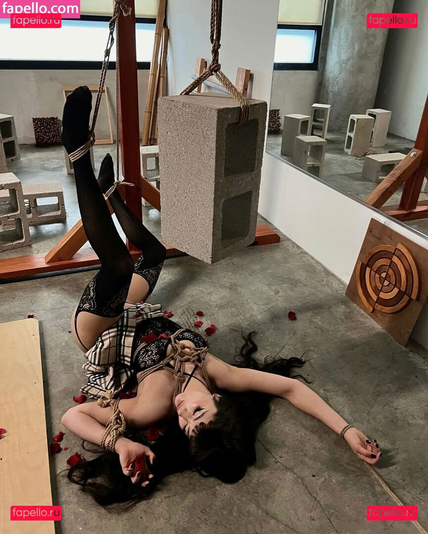 Sweet Séverine / SweetSeverine / sweet.severine / sweet_severine Onlyfans Photo Gallery 