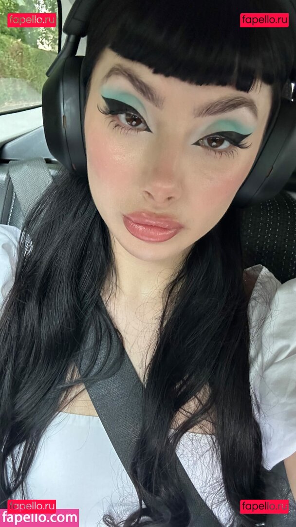 Sweet Séverine / SweetSeverine / sweet.severine / sweet_severine Onlyfans Photo Gallery 