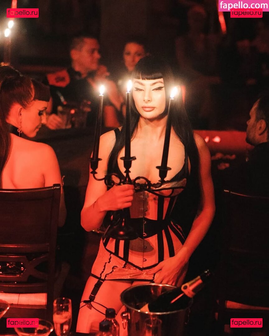 Sweet Séverine / SweetSeverine / sweet.severine / sweet_severine Onlyfans Photo Gallery 