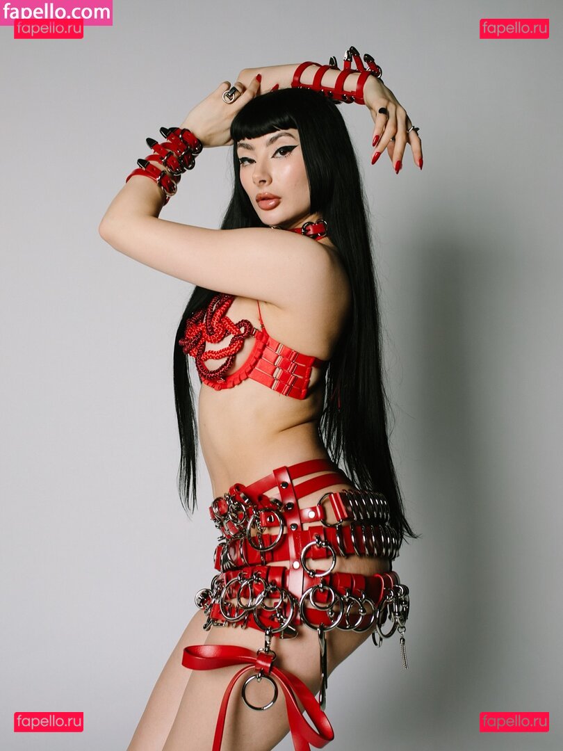 Sweet Séverine / SweetSeverine / sweet.severine / sweet_severine Onlyfans Photo Gallery 