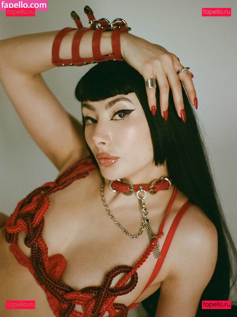 Sweet Séverine / SweetSeverine / sweet.severine / sweet_severine Onlyfans Photo Gallery 