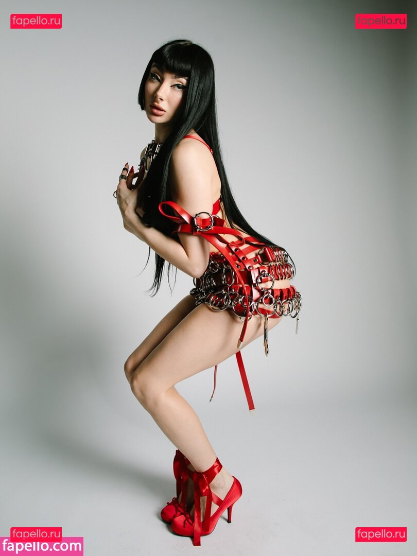 Sweet Séverine / SweetSeverine / sweet.severine / sweet_severine Onlyfans Photo Gallery 