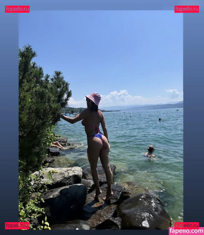 Ana Claudia / anaclaudiiaa7 Onlyfans Photo Gallery 