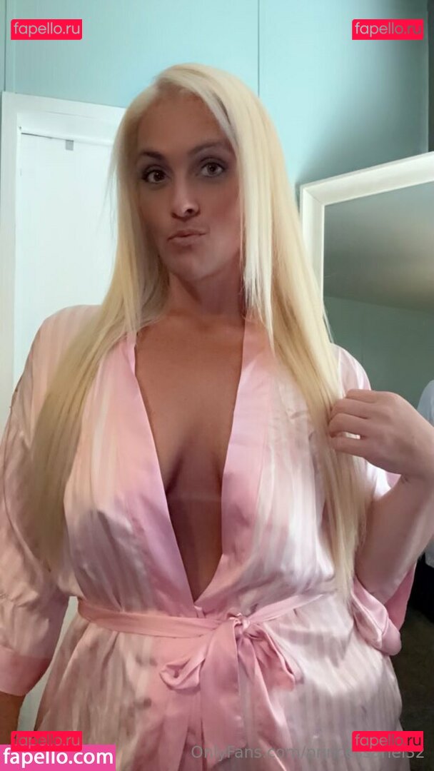 princessariel32 Onlyfans Photo Gallery 