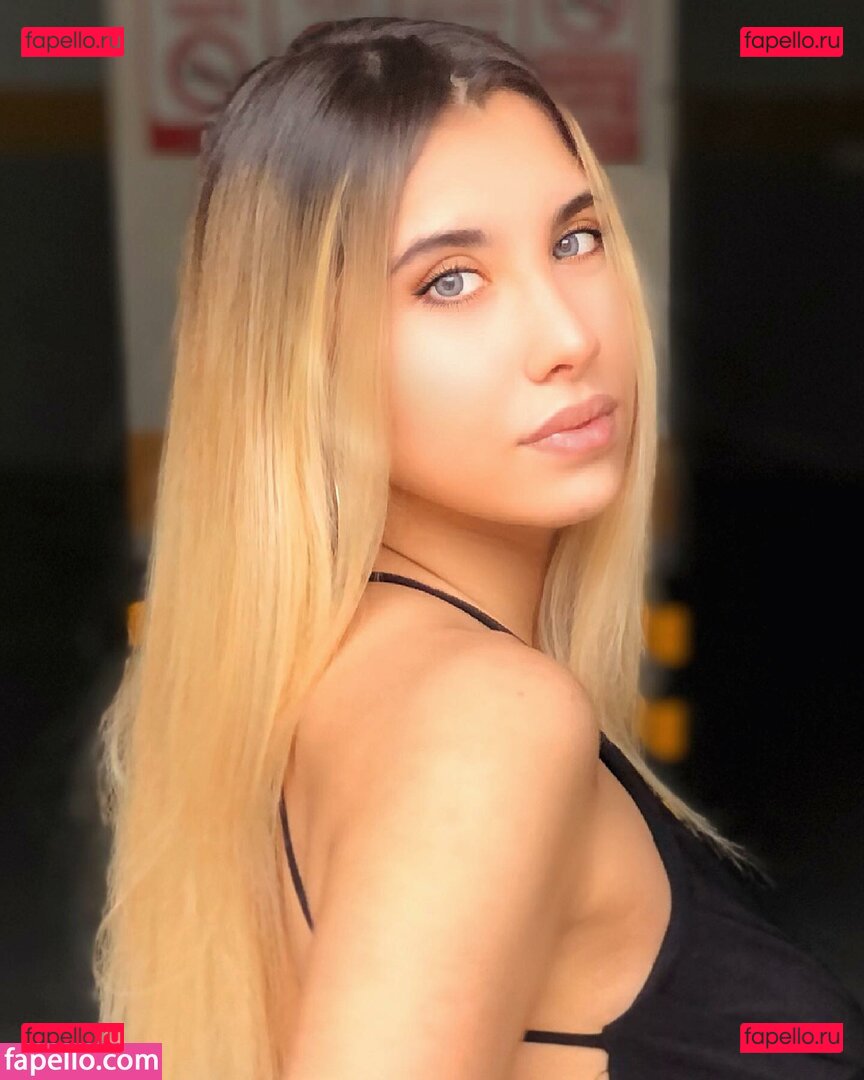 Elif Karaarslan / elifkaraarslan17 / elifkaraarslan_ / elifkaraarslan_17 Onlyfans Photo Gallery 