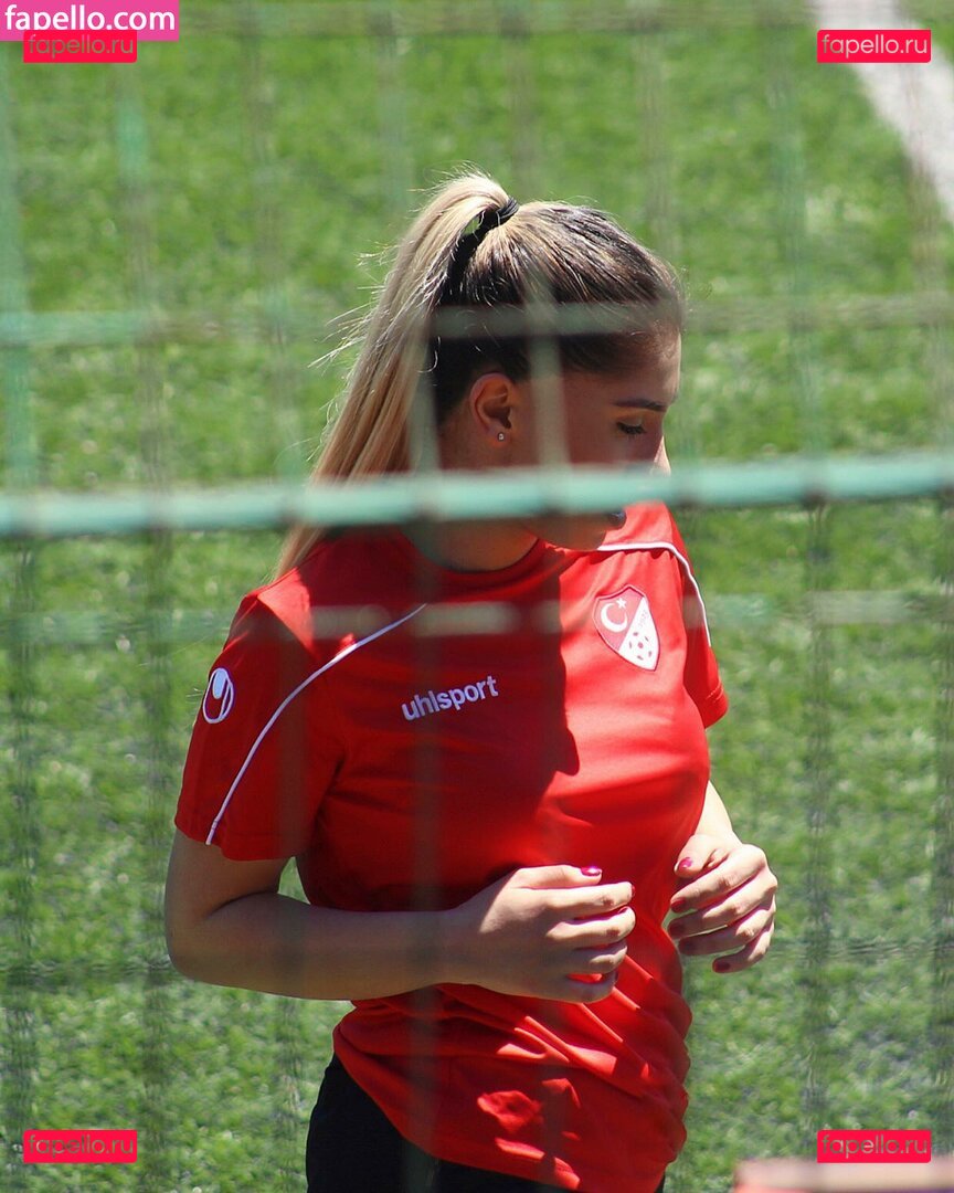 Elif Karaarslan / elifkaraarslan17 / elifkaraarslan_ / elifkaraarslan_17 Onlyfans Photo Gallery 