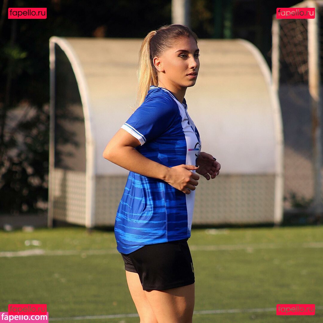 Elif Karaarslan / elifkaraarslan17 / elifkaraarslan_ / elifkaraarslan_17 Onlyfans Photo Gallery 